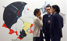 Gäste bei einer der zahlreichen Ausstellungseröffnungen, hier in der Galerie Rampa im Stadtteil Beşiktaş (Foto: Jenny Becker)